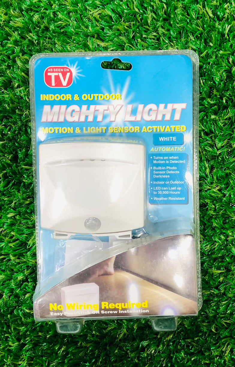 Motion Sensor LED Night Light – Wireless USB Rechargeable Cabinet, Wardrobe & Stair Light